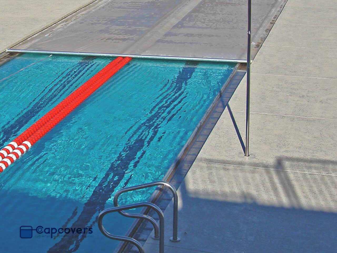 ¿Qué color elegir para la cubierta de tu piscina?